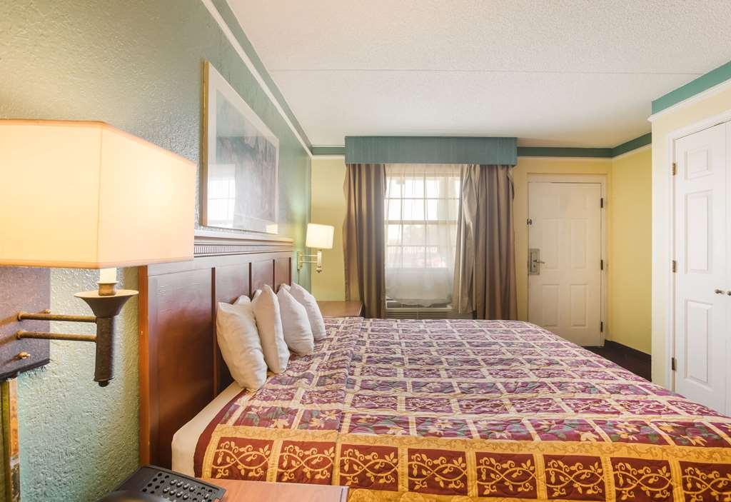 Bhagat Hotels Stone Mountain Atlanta BW Signature Collection Tucker Bilik gambar