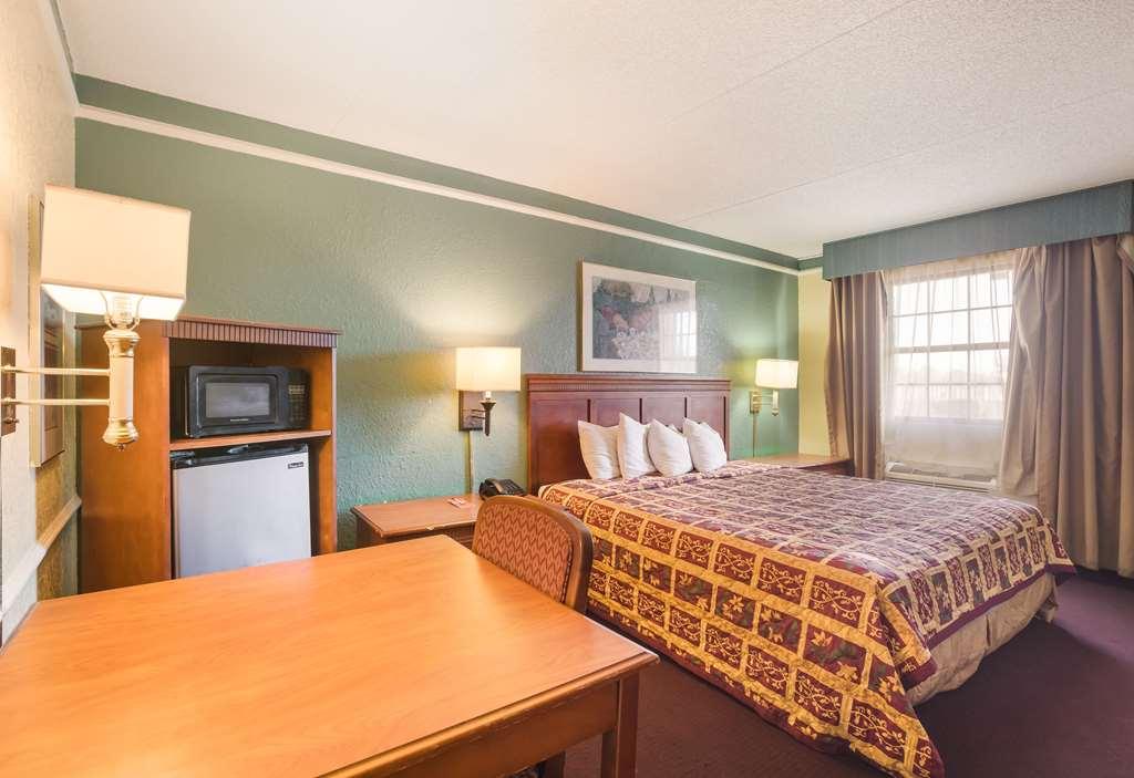 Bhagat Hotels Stone Mountain Atlanta BW Signature Collection Tucker Bilik gambar